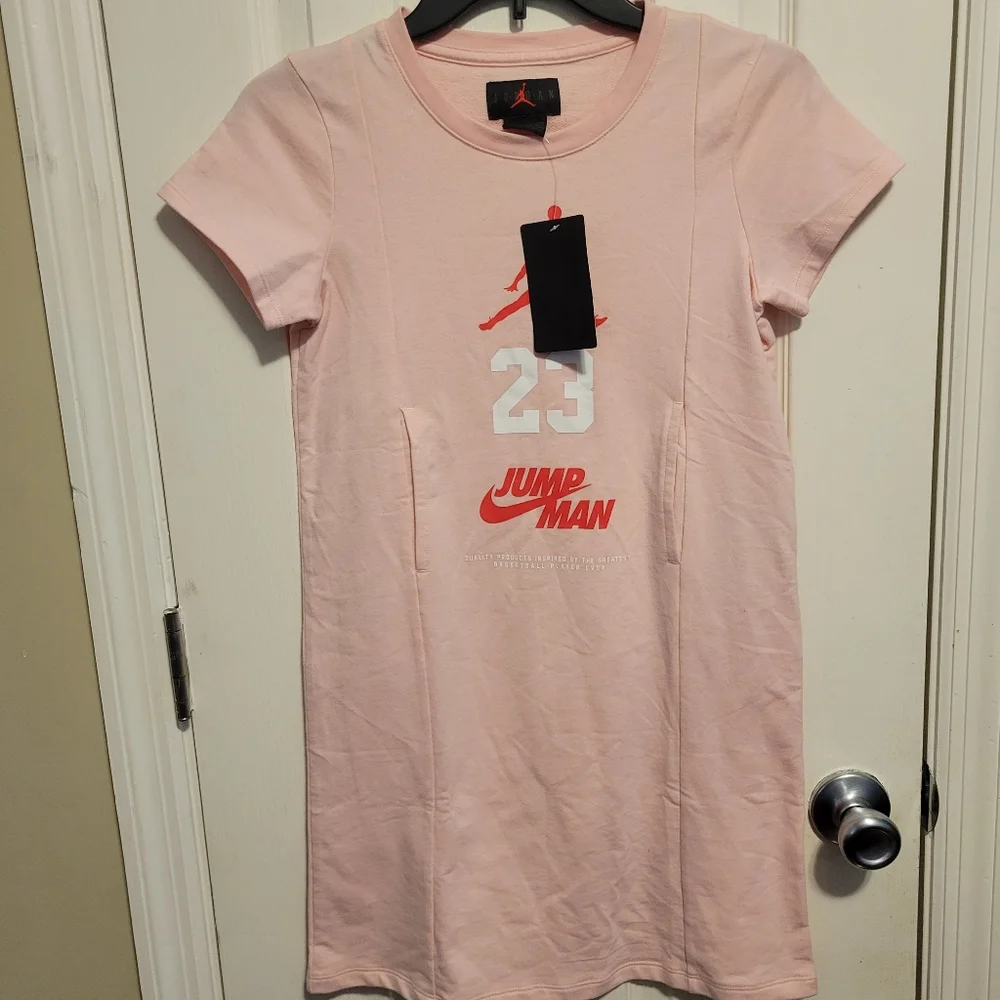 NWOT Air‎ Jordan Jumpman GIrls Shirt Dress Large Pink Crewneck Pullover.